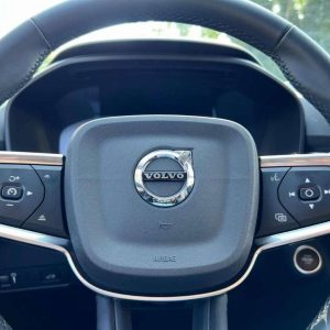 Volvo XC 40 T4 Momentum full
