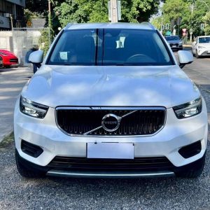 Volvo XC 40 T4 Momentum full