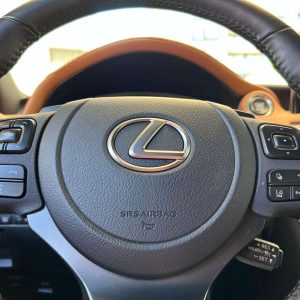 Lexus IS 300 full